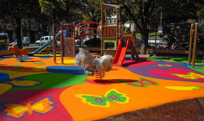 equipamiento parques infantiles urbanos