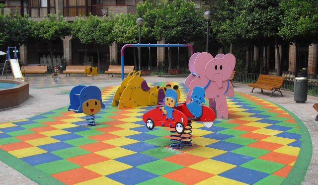 Mobiliario para parques infantiles